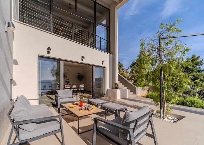 Blue Horizon Villa *