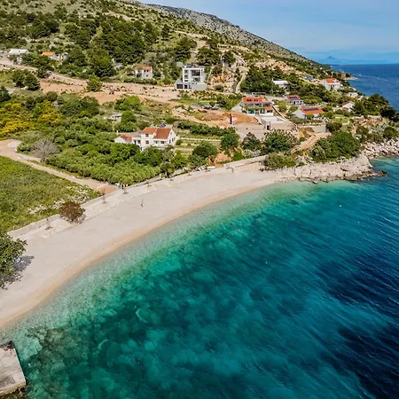 Villa Blue Horizon Nerezisca